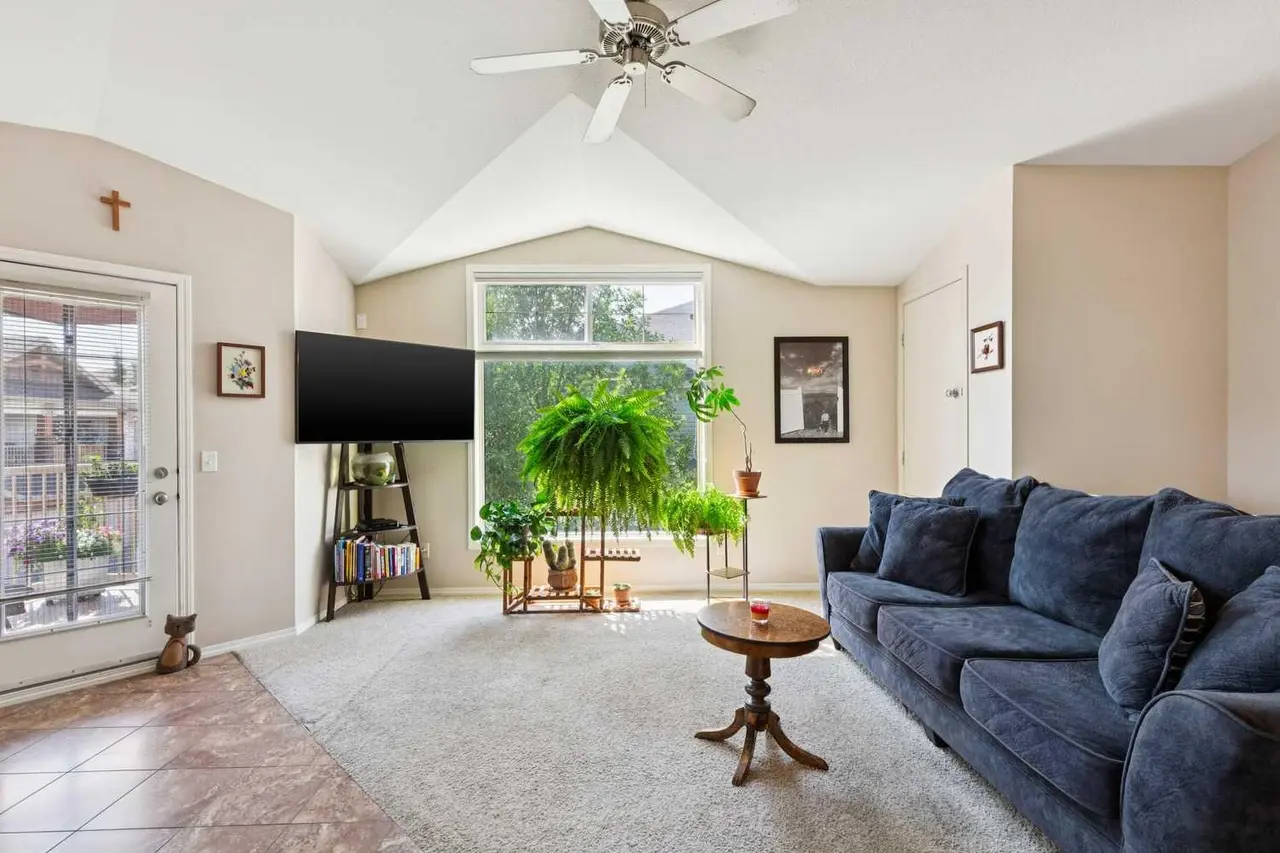 201, 60 Panatella Landing NW