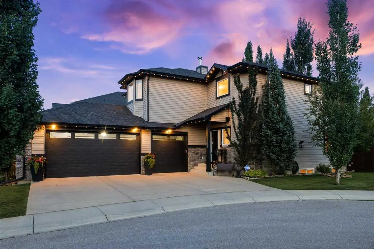 122 Royal Birkdale Crescent NW