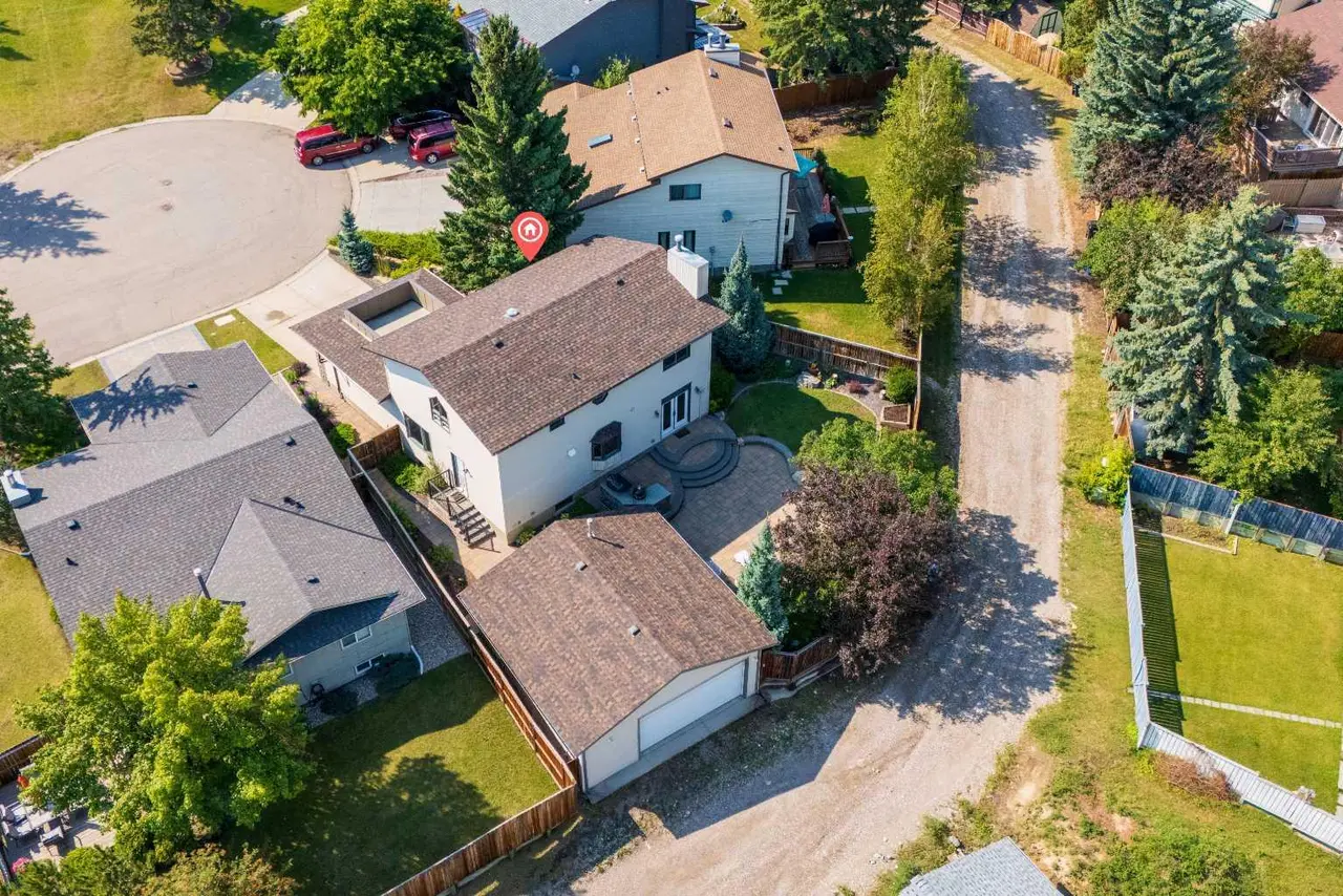 8 Millside Court SW