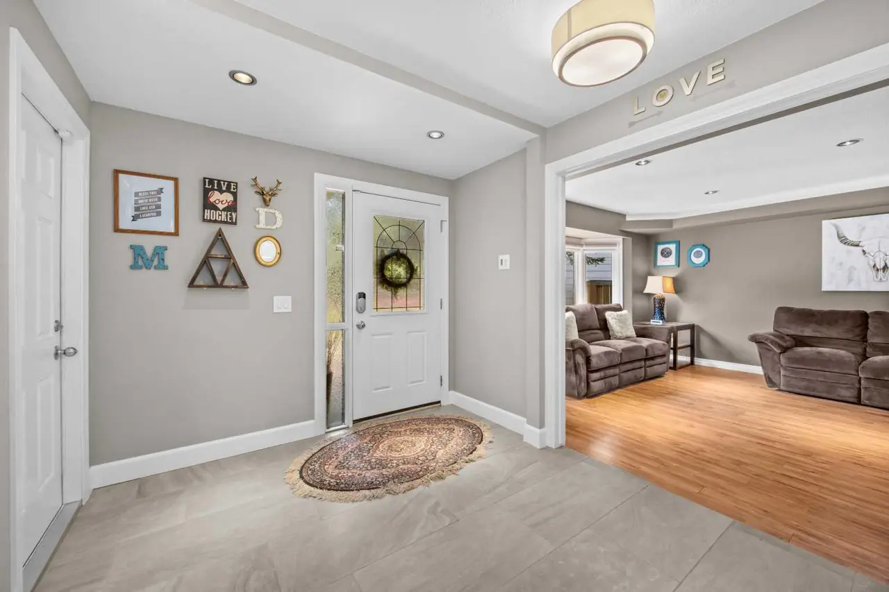 8 Millside Court SW