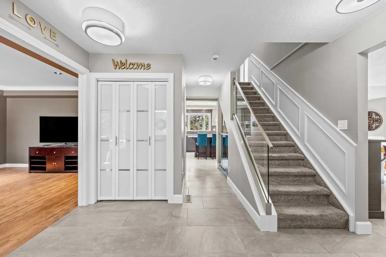 8 Millside Court SW