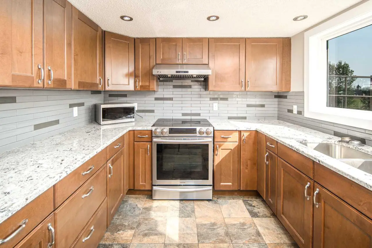 131 Edgebrook Close NW