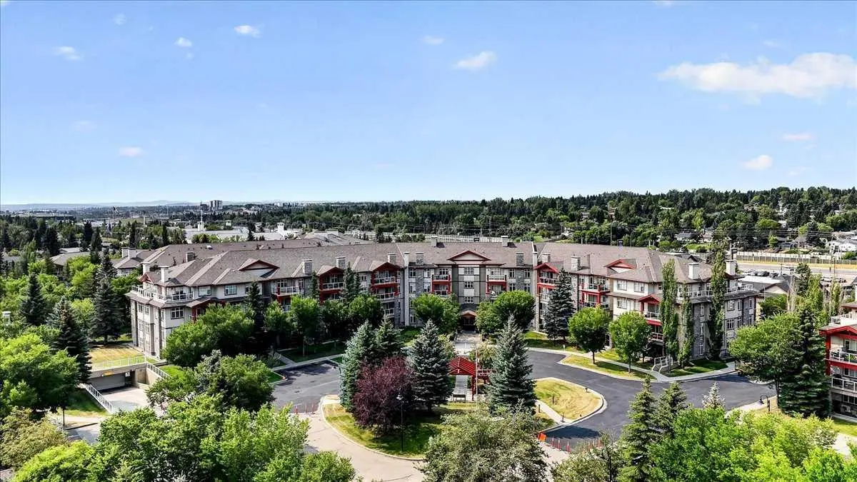 1109, 1109 Lake Fraser Green SE