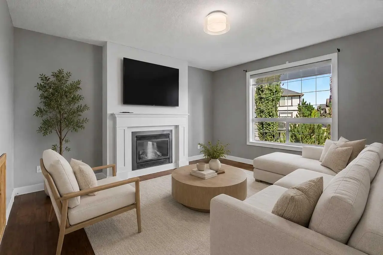 125 Williamstown Green NW