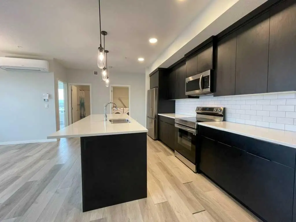 2304, 42 Cranbrook Gardens SE