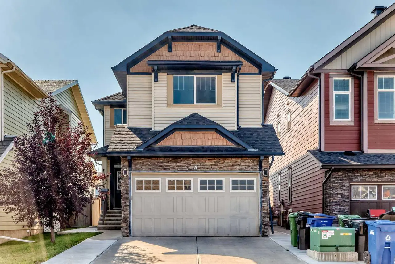 8 Skyview Point Terrace NE