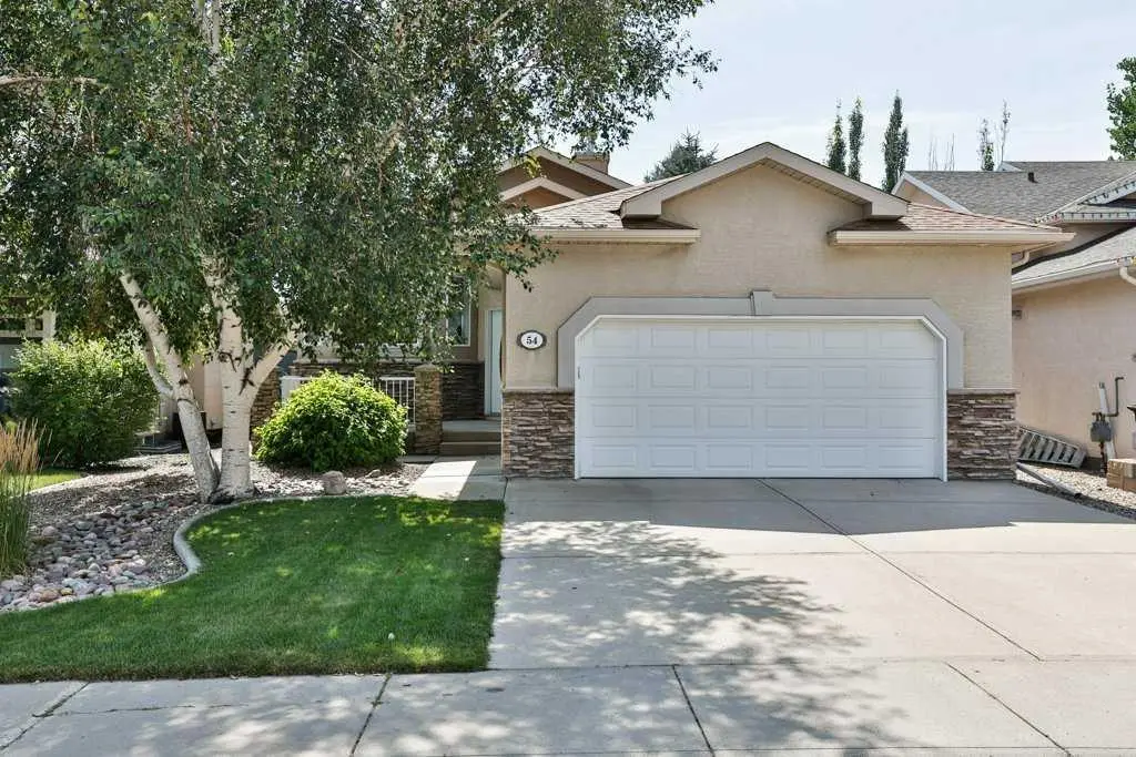 54 Rivercrest Court W