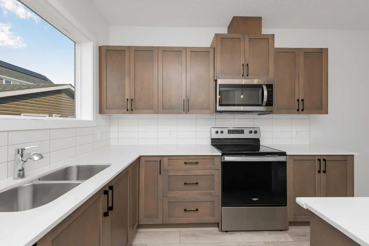 206 Legacy Glen Court SE
