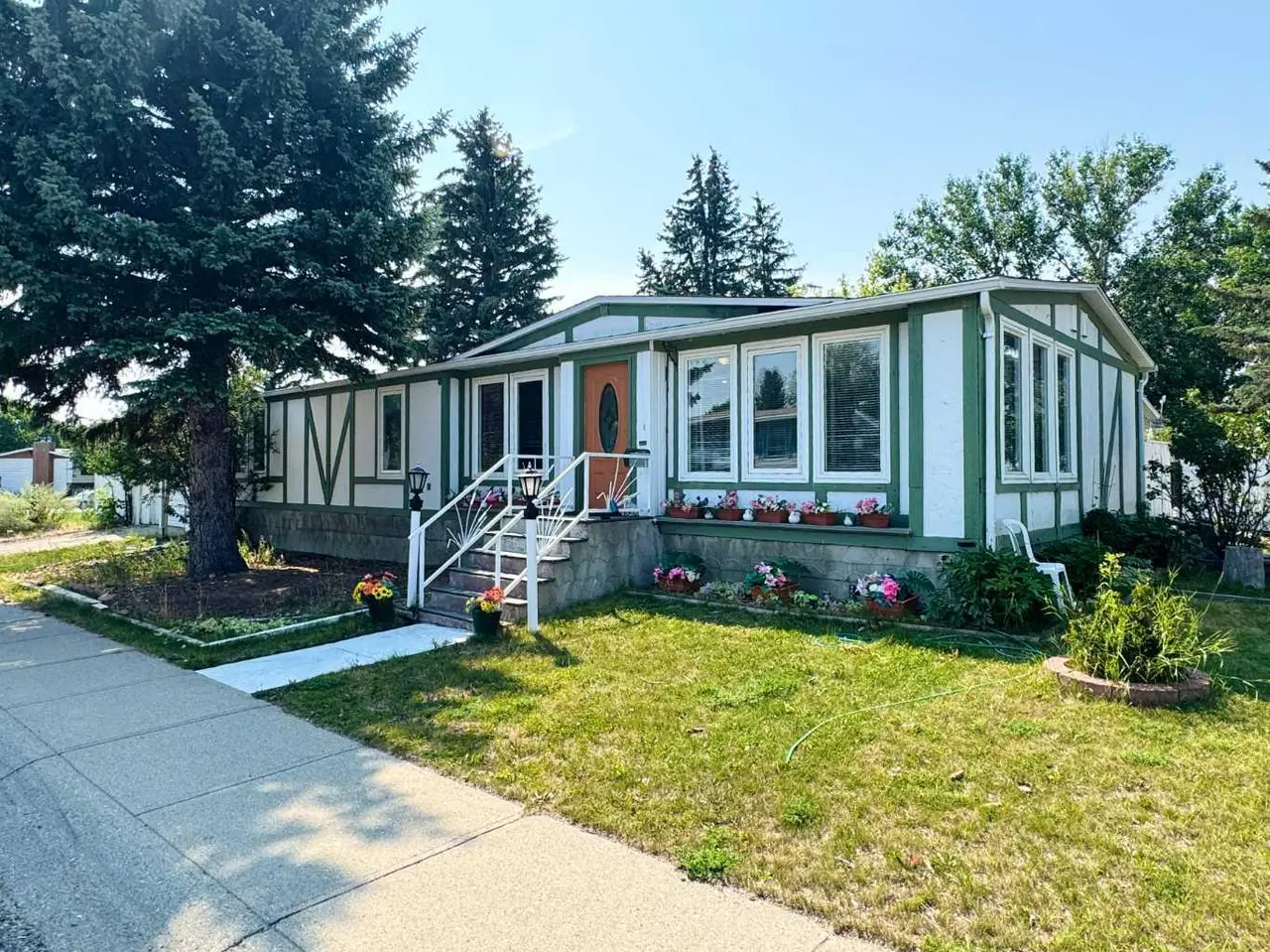 14 Dalhousie Court W