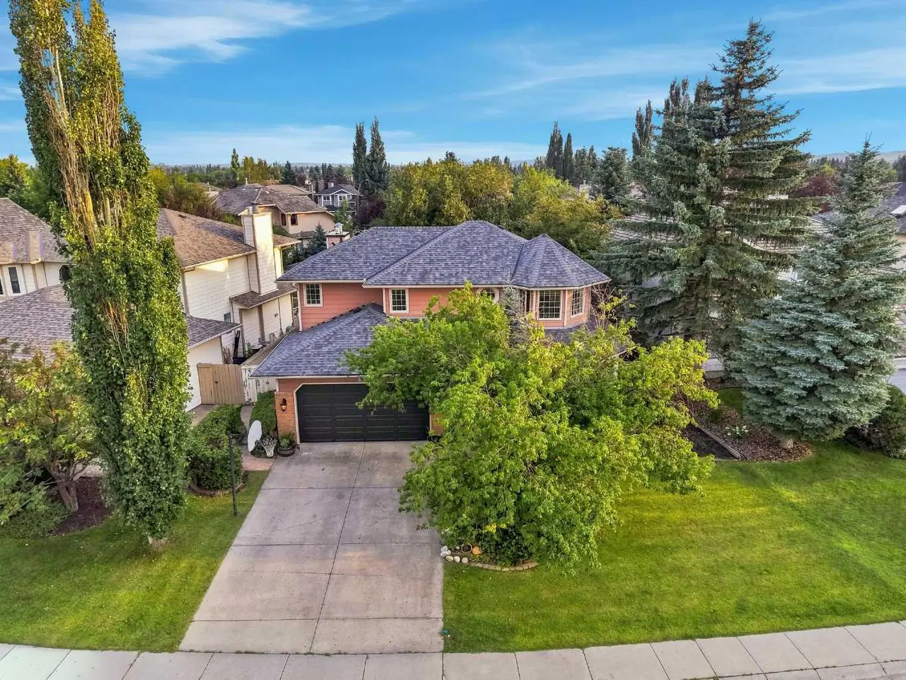 70 Sunset Way SE