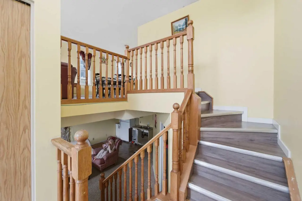 96 Falshire Close NE