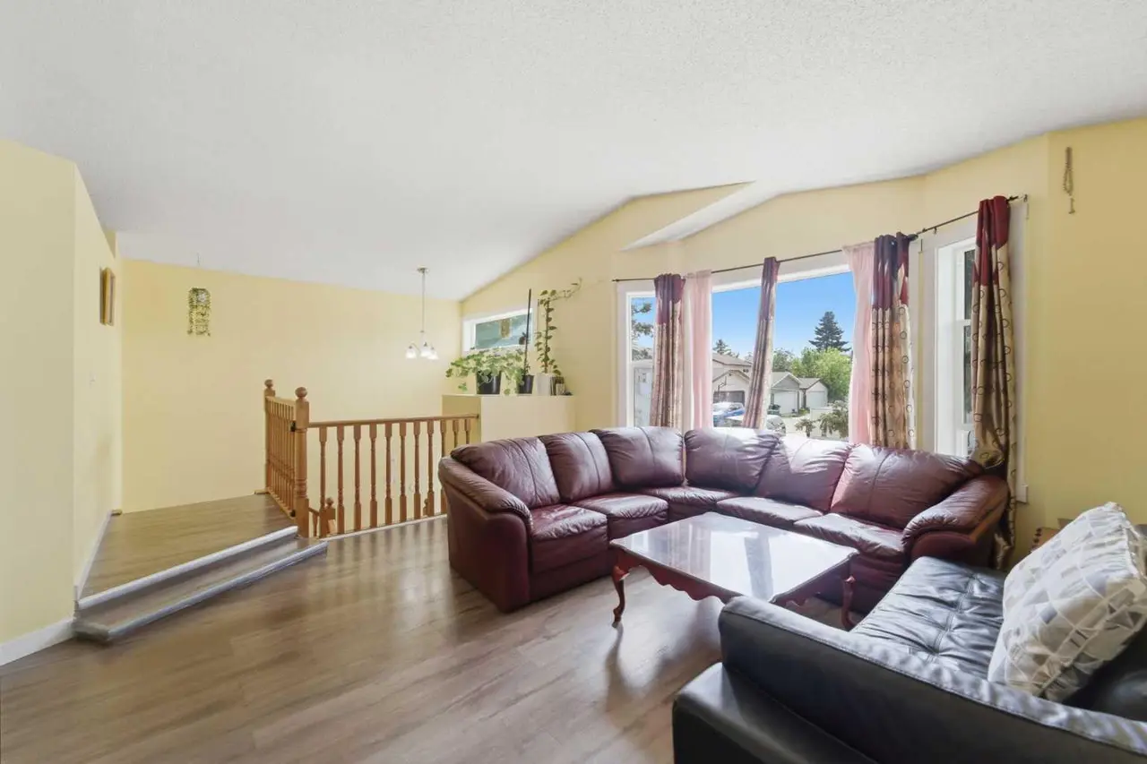 96 Falshire Close NE