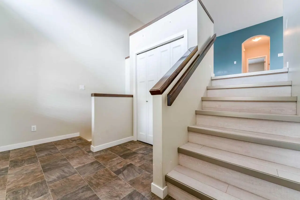 352 CROCUS Terrace W