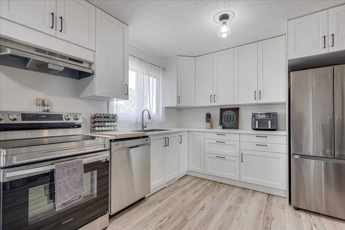 22 Greenham Drive 