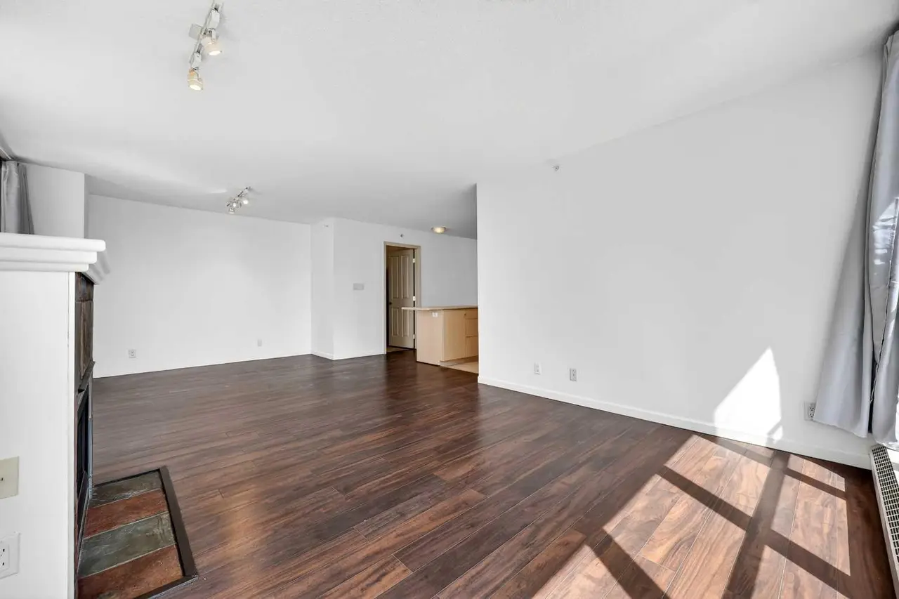 1301, 650 10 Street SW