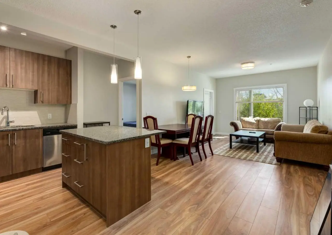 7, 4 Sage Hill Terrace NW