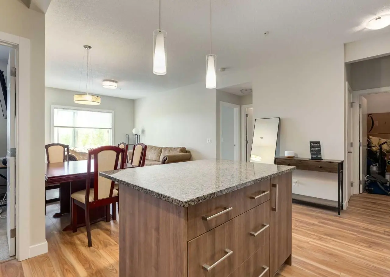 7, 4 Sage Hill Terrace NW