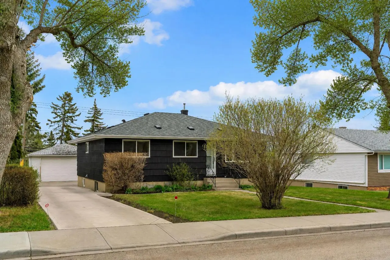 254 Hendon Drive NW