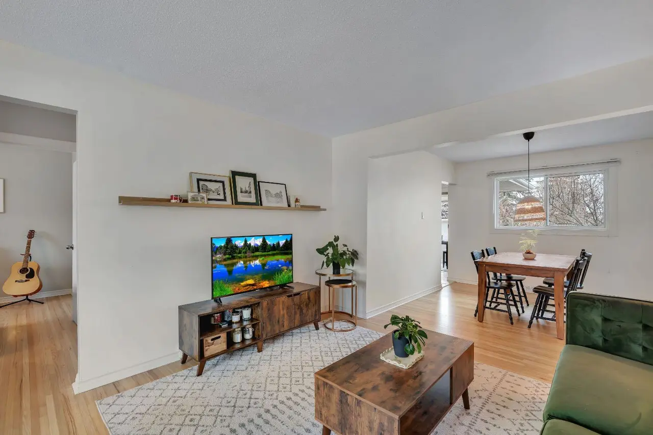 254 Hendon Drive NW