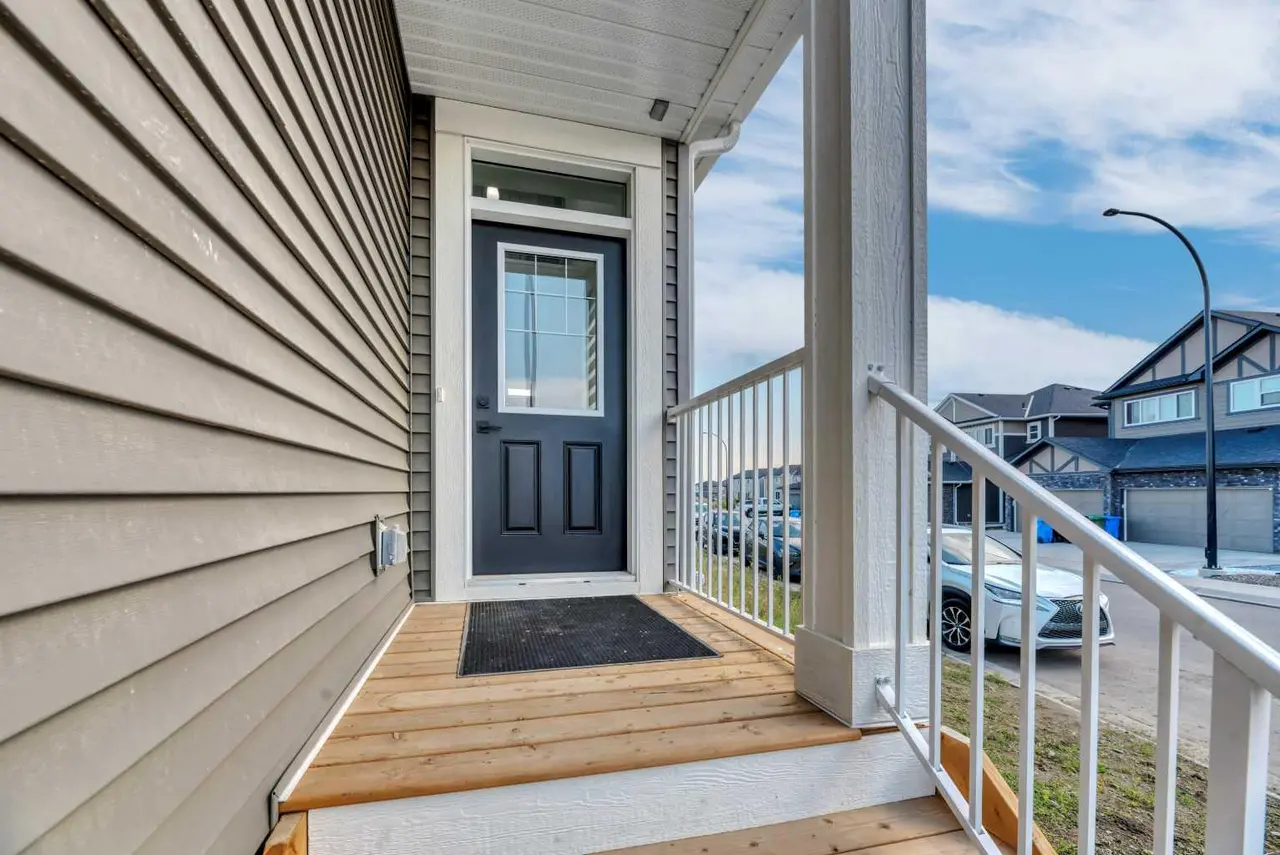 47 Legacy Glen Heights SE