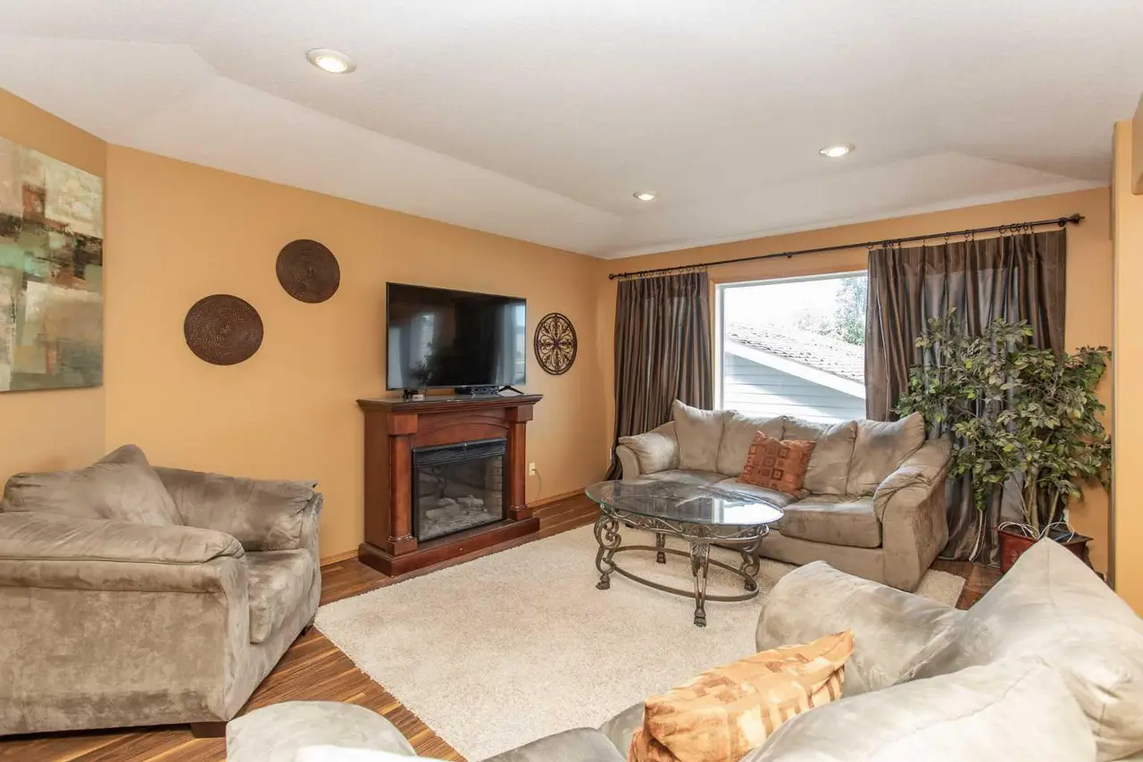 717 Lancaster Drive 