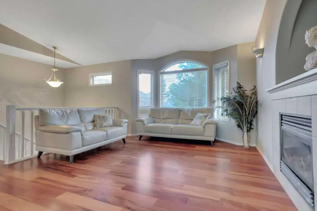 68 Asmundsen Avenue 