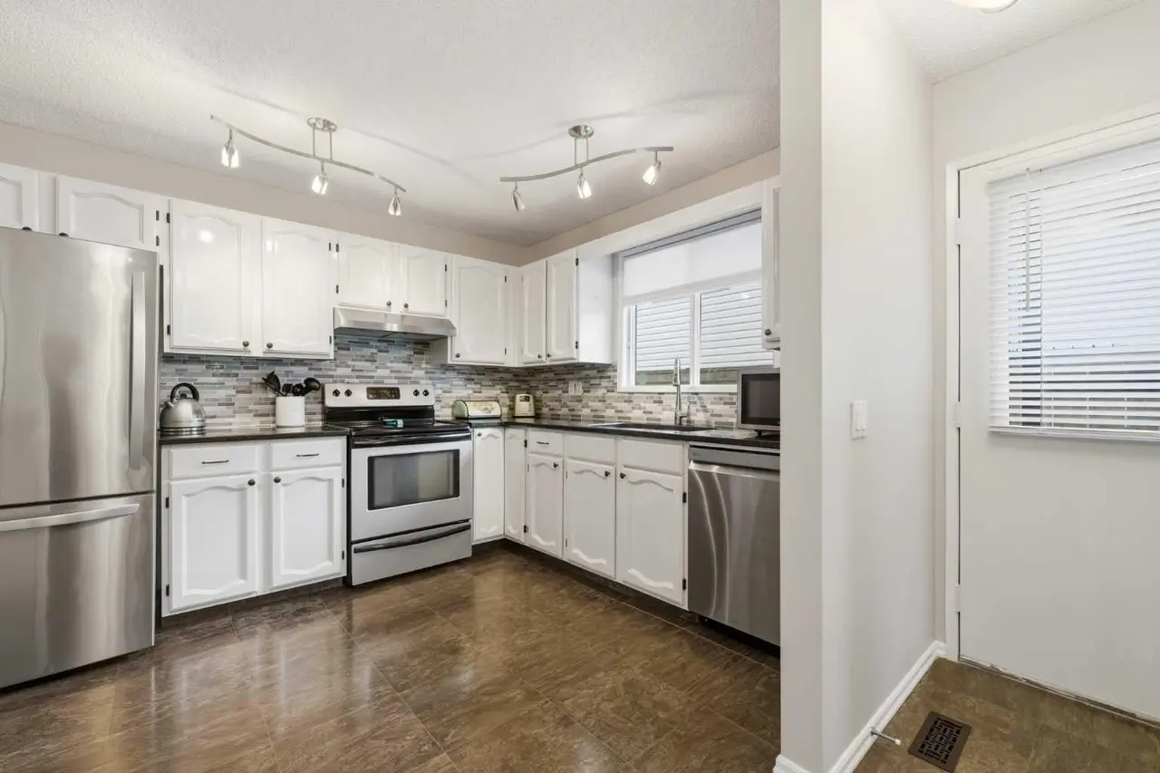 32 Beddington Rise NE