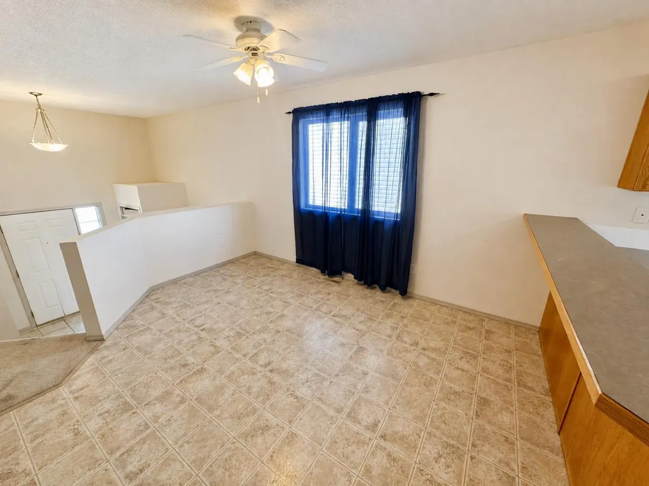 263 Heritage Court W