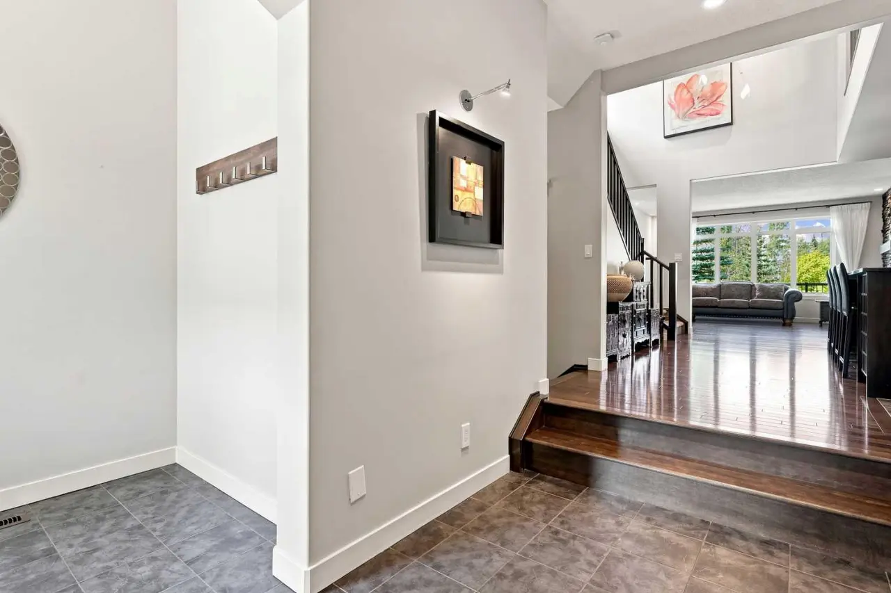 163 Cranarch Circle SE