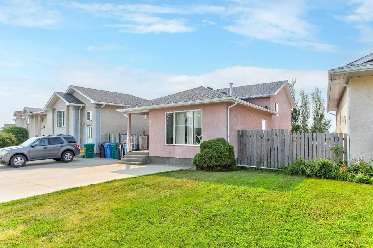 78 CHILCOTIN Road W