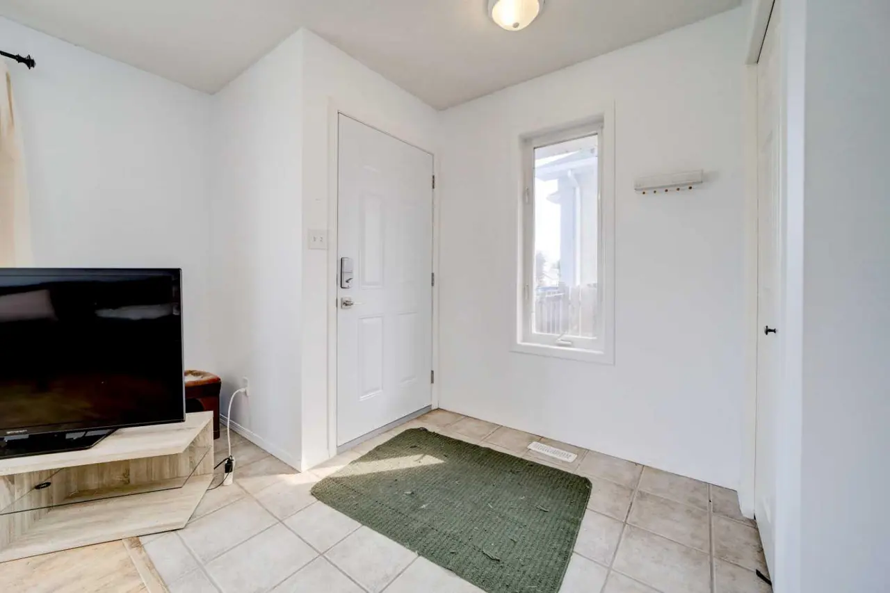 78 CHILCOTIN Road W