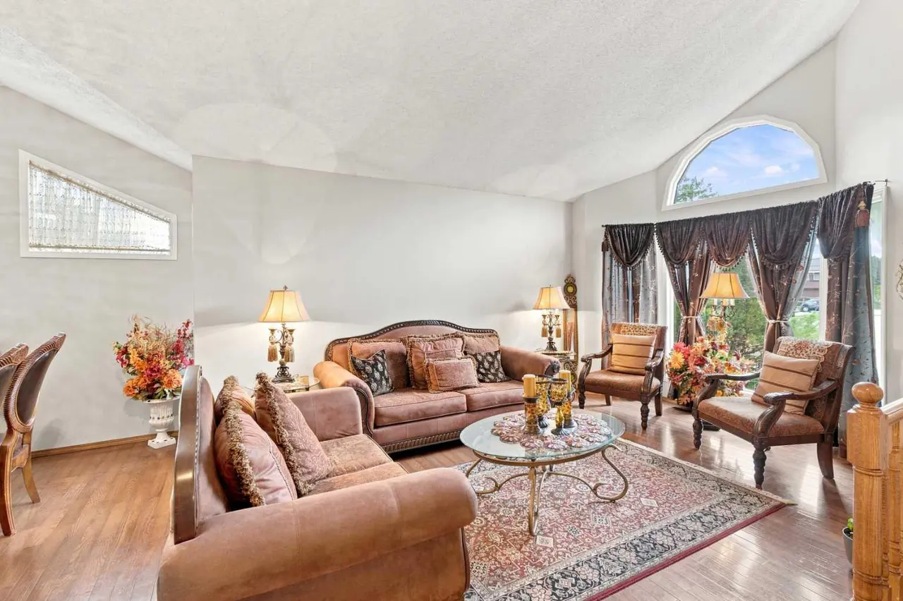 2709 Signal Hill Bay SW