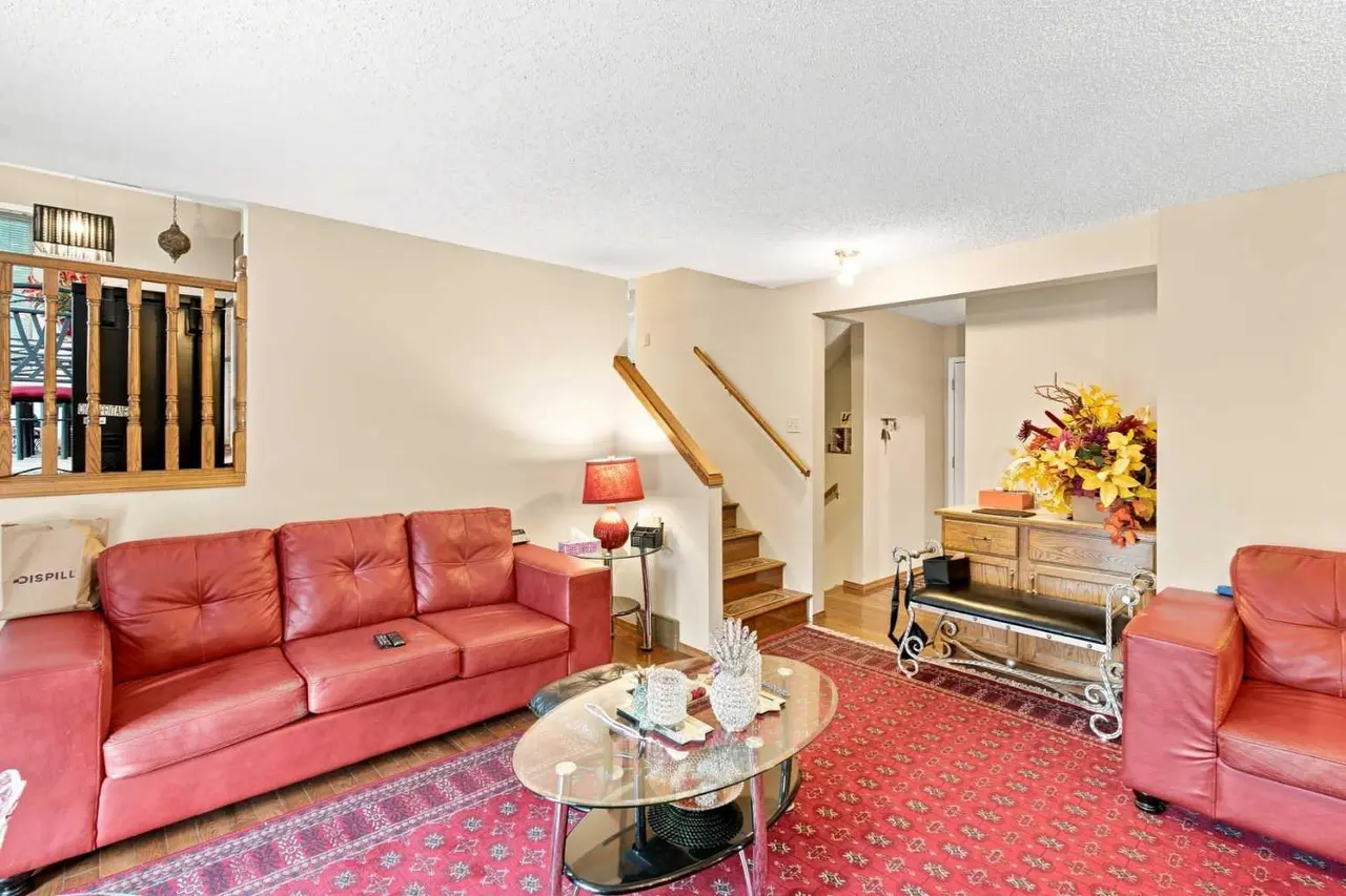 2709 Signal Hill Bay SW