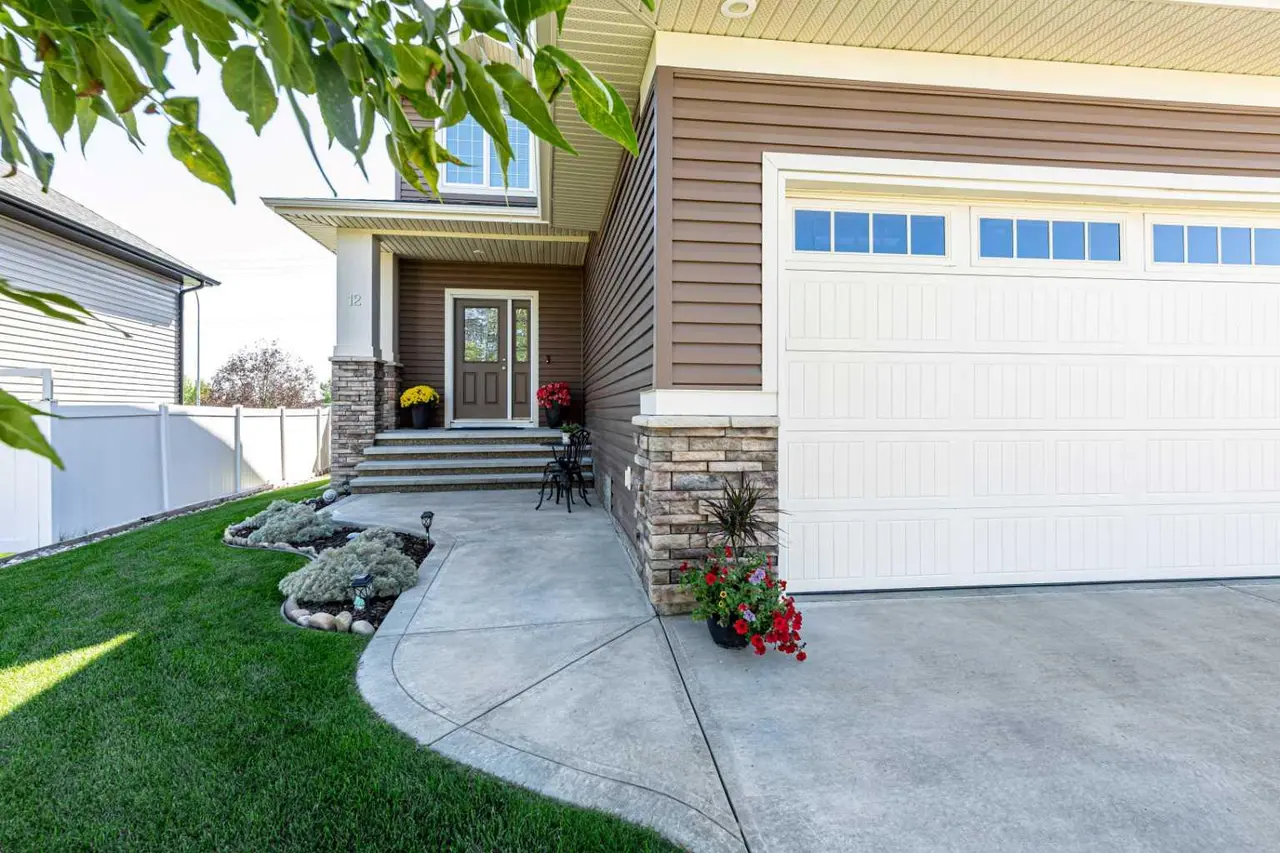 12 Edina Close 