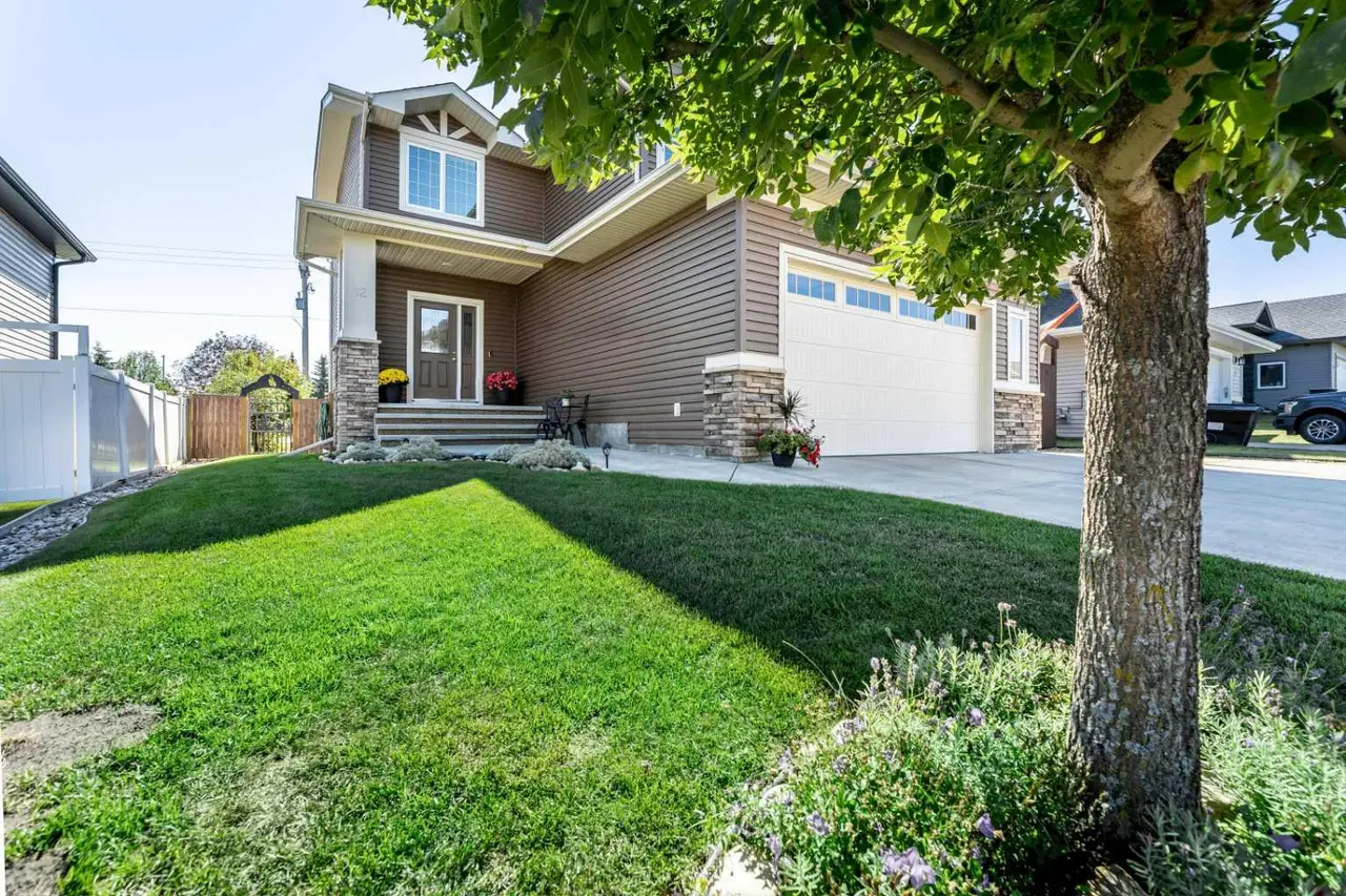 12 Edina Close 