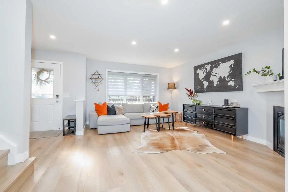 28 Copperfield Heath SE