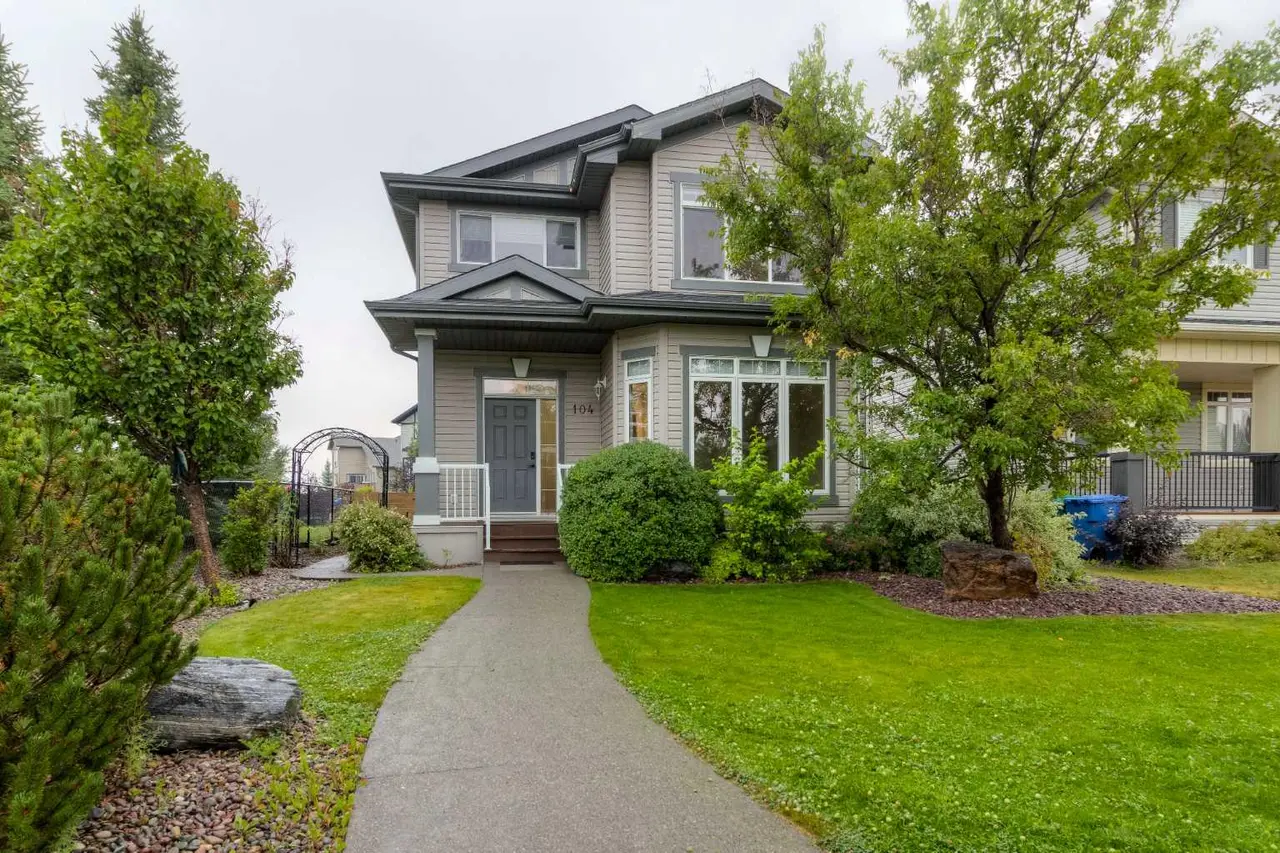 104 Coalbanks Boulevard W