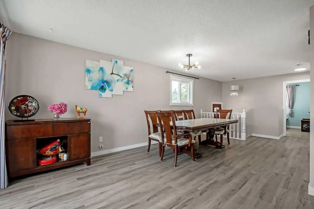 123 Shawglen Rise SW