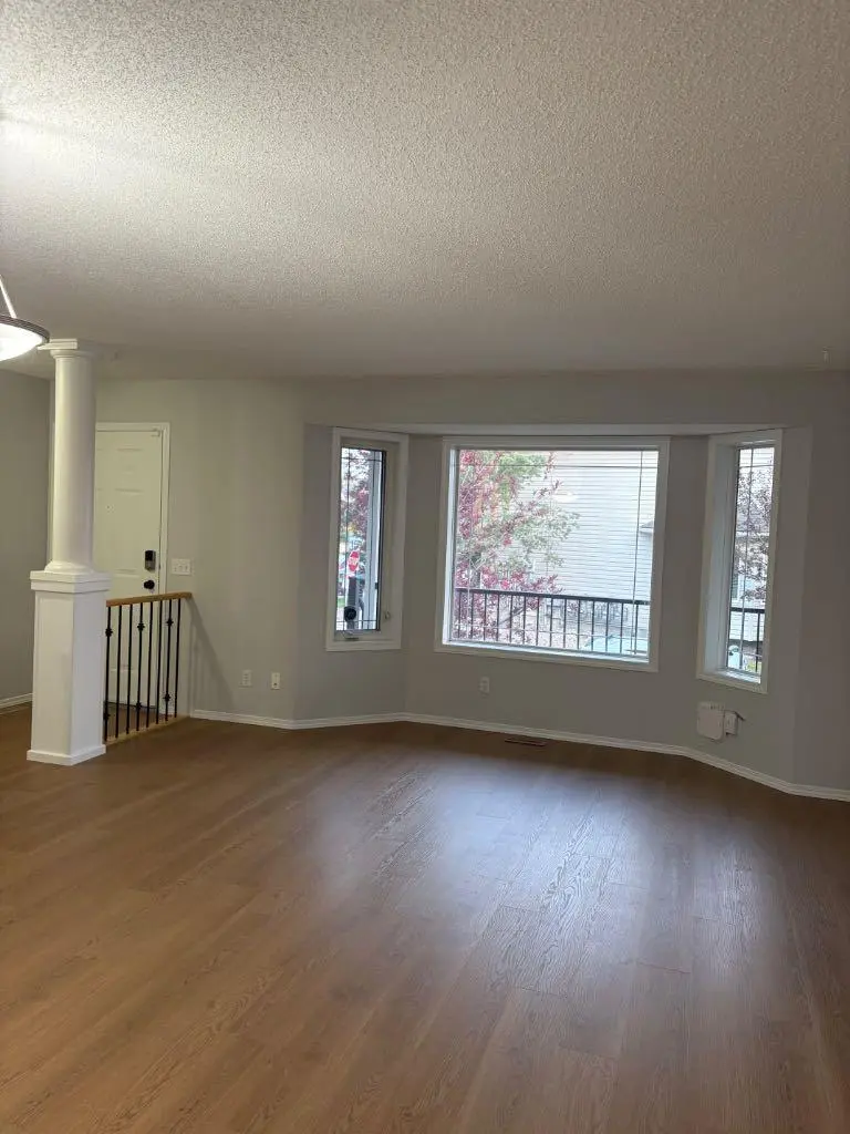 102, 950 Arbour Lake Road NW