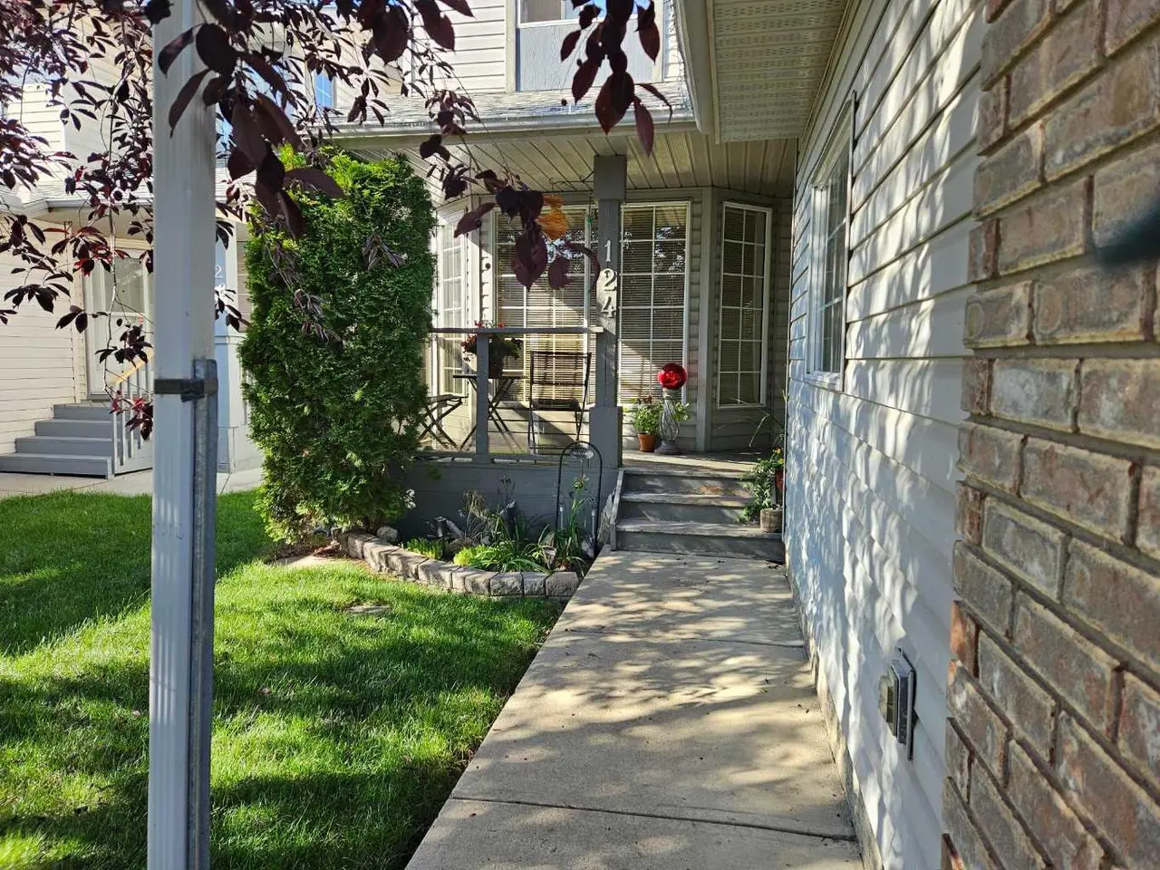124 Del Ray Close NE