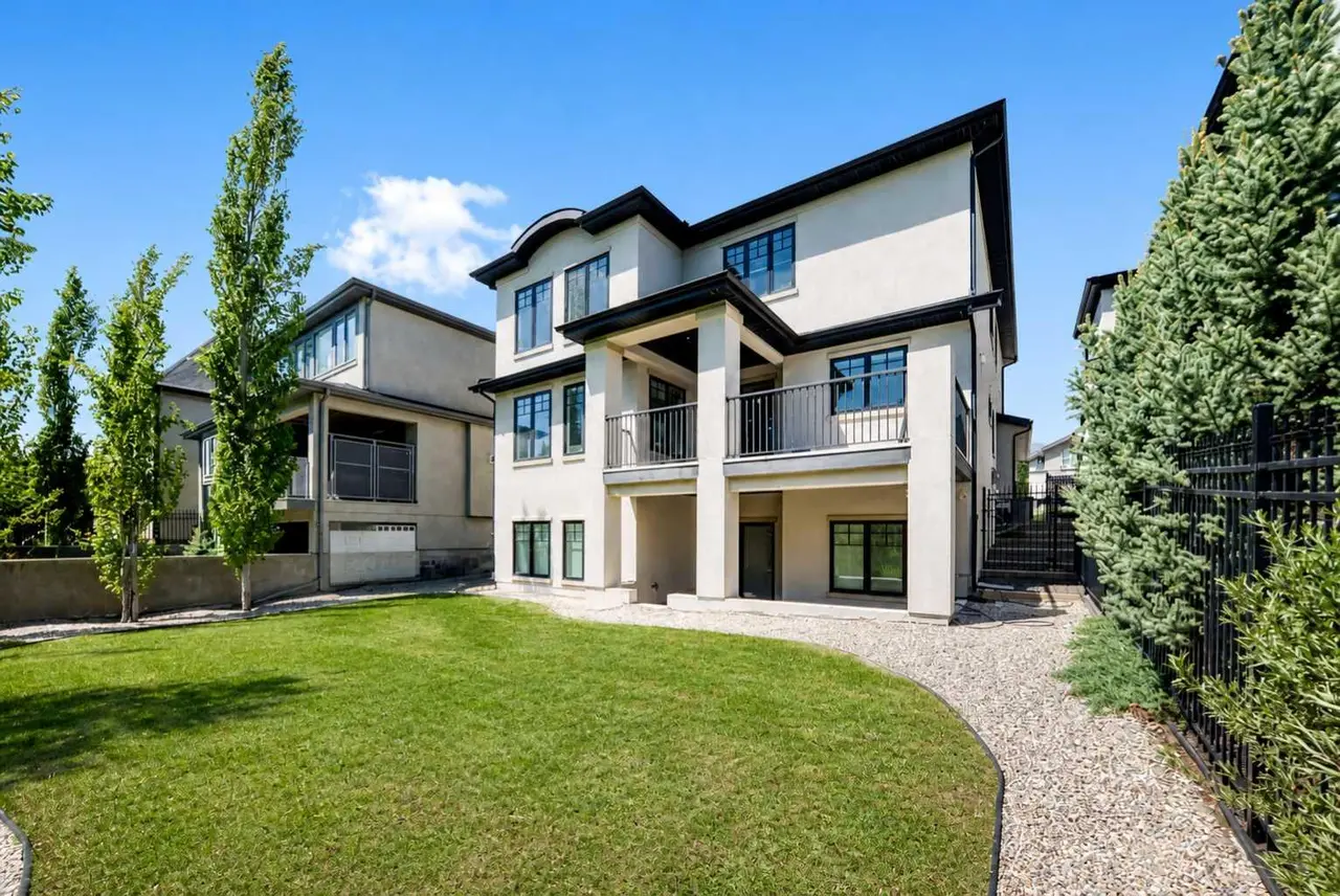 49 Aspen Ridge Green SW