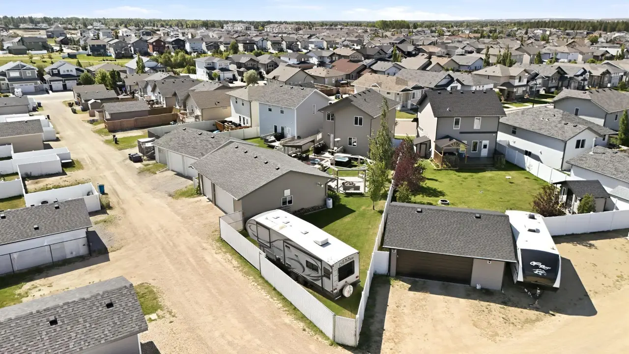 206 Truant Crescent 