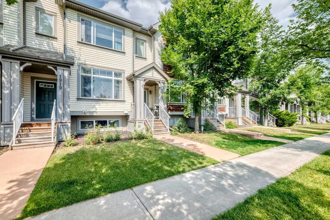1915 Copperfield Boulevard SE