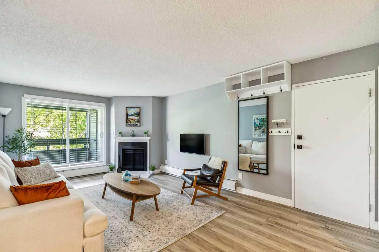 8302, 315 Southampton Drive SW