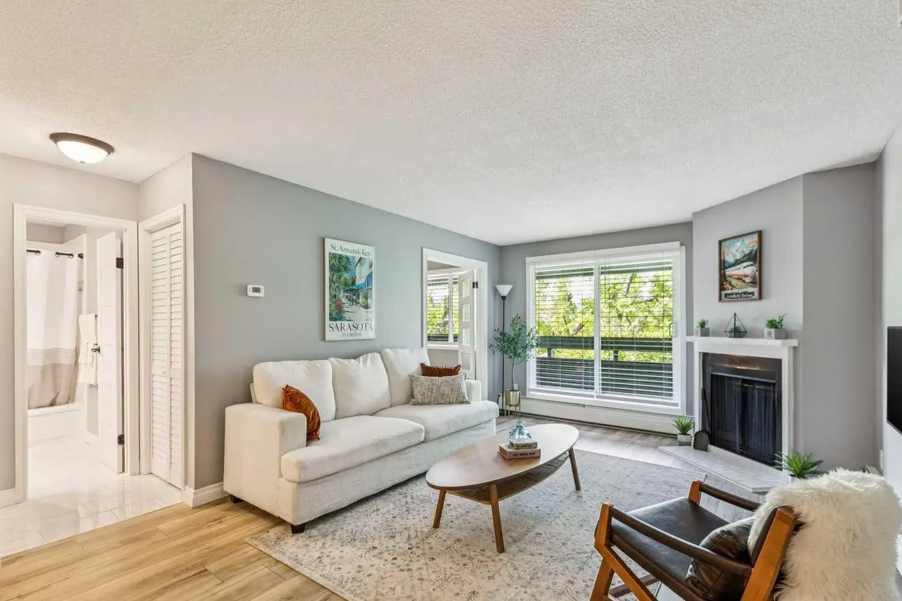 8302, 315 Southampton Drive SW