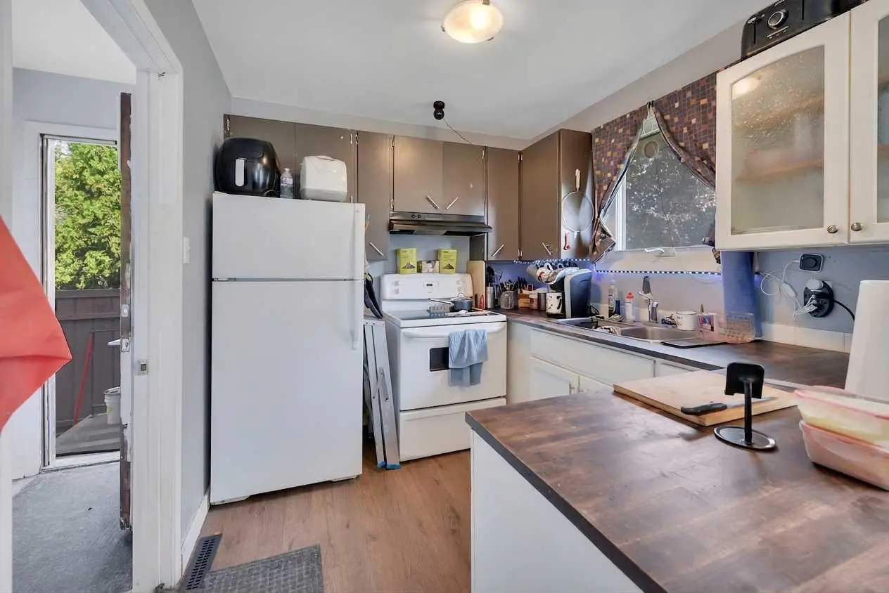 1 Forest Close 
