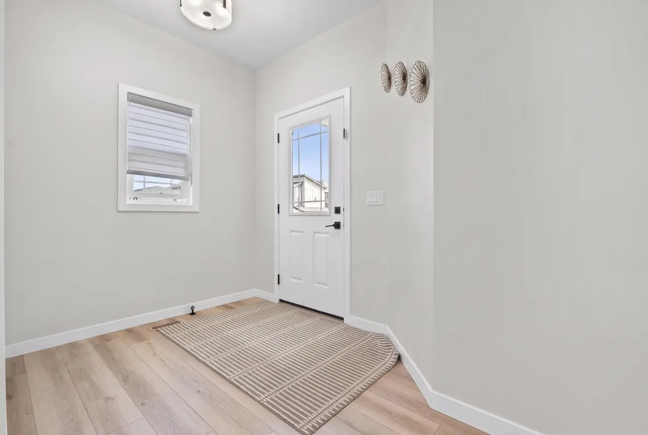 1429 Chinook Gate Glen SW