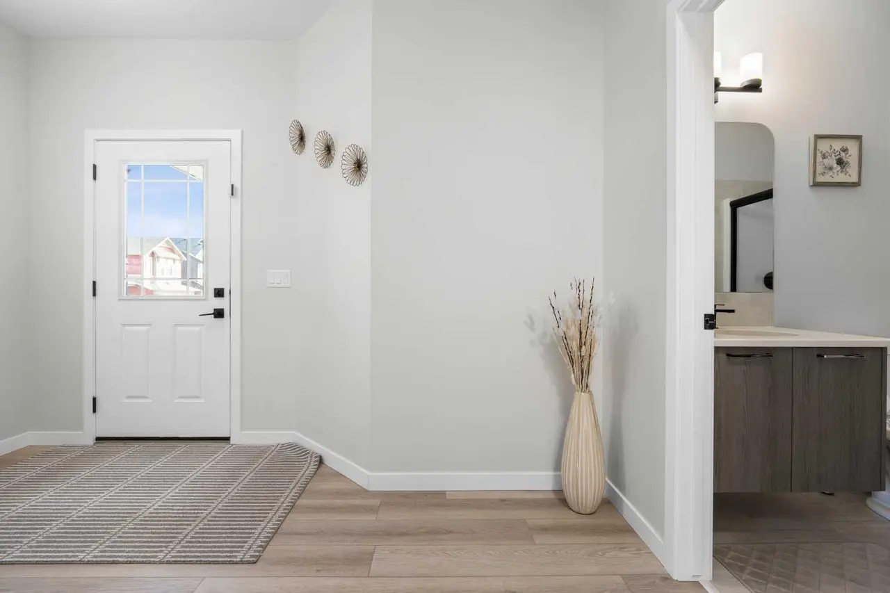 1429 Chinook Gate Glen SW