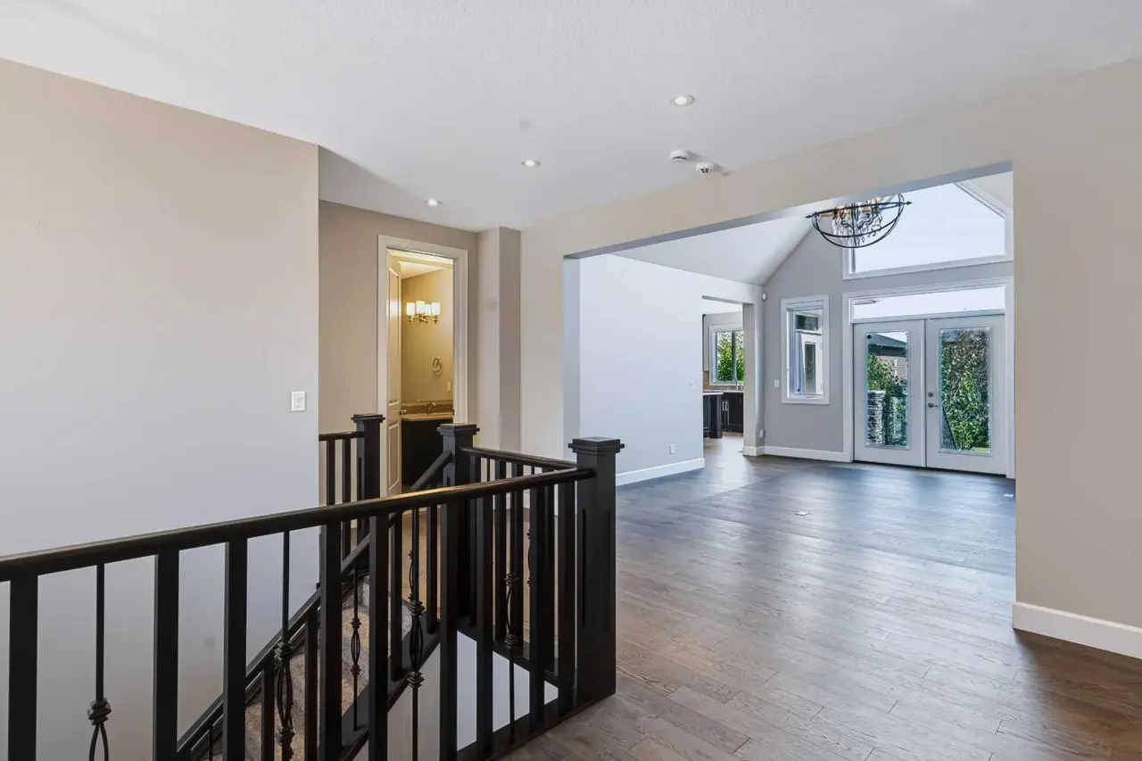 924 East Lakeview Road 