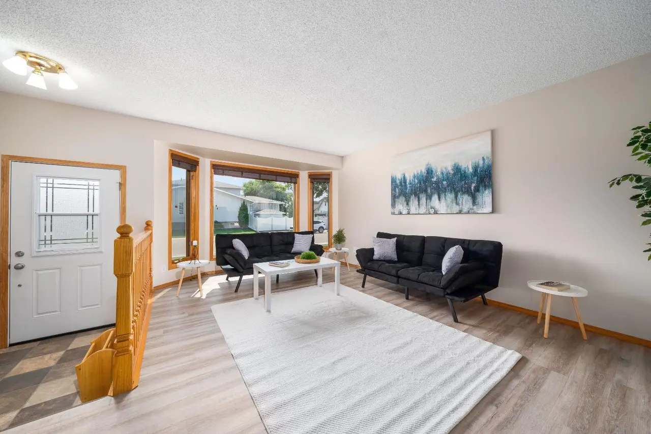 12 Swan Way SE